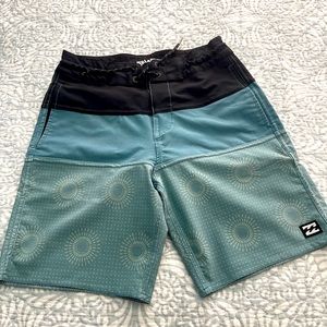 Billabong swim trunks size 22